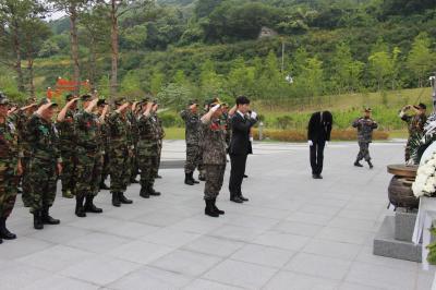 6.8. 대한민국 월남참전자회 울산광역시지부 참배 이미지