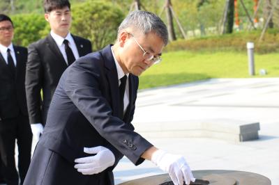 8.1. 국립산청호국원 정기참배 이미지