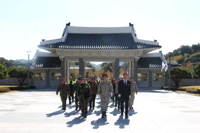 대한민국 월남참전자회 부산 중구지회 참배(10.31) 이미지