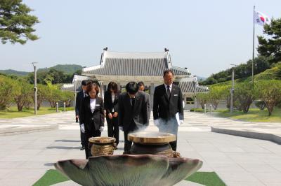 경남서부보훈지청 현충탑 참배(6.4) 이미지