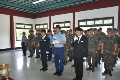 공군 군수사령부 부사관단 참배 이미지