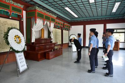 공군 군수사령부 신임장병 참배 이미지