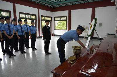 공군 군수사령부 참배 이미지