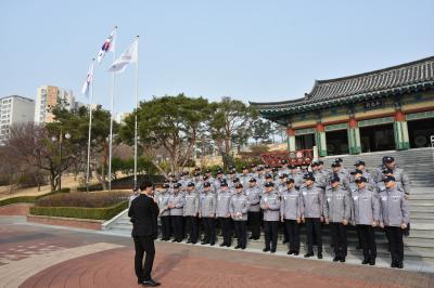 대구지방경찰청 의무경찰교육센터 1108기 교육생60명 참배 이미지