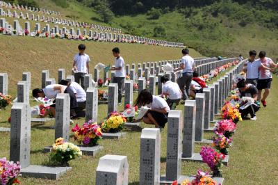 영천시 고경중학교 학생 20명 나라사랑 국립묘지 체험활동 이미지