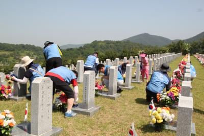 신한은행대구경북지역 임직원 200여 명, 국립묘지 나라사랑체험활동 실시 이미지