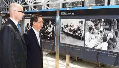 한국전쟁 60주년 기념사진전 리셉션 이미지