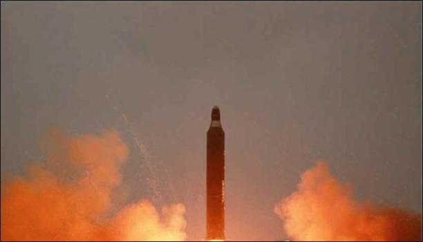 북한의 계속되는 장거리미사일발사 강력한 대책 강구해야 이미지