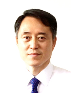 국립4 · 19민주묘지관리소장 이창섭 사진