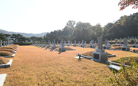 독립유공자묘역 사진 1