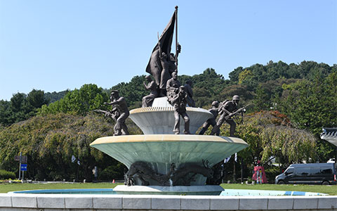 충성분수대 사진 1